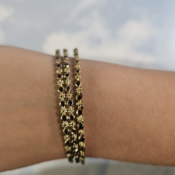 Set of Gold Bangle Bracelets Mini Flower Design - Picture 9 of 16